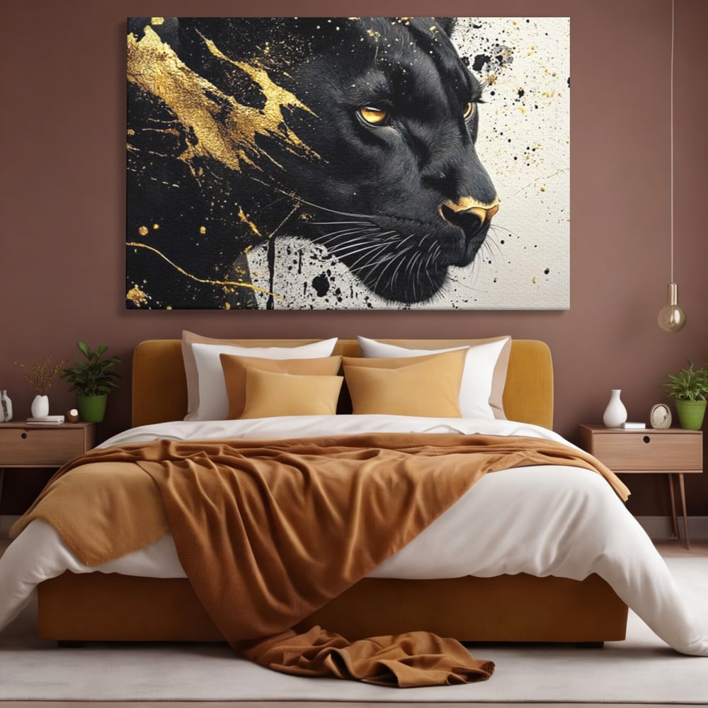 Tablou canvas cu tablou canvas cu pantera neagra si pete aurii, fara rama, pe sasiu de lemn, pe perete intr-un dormitor